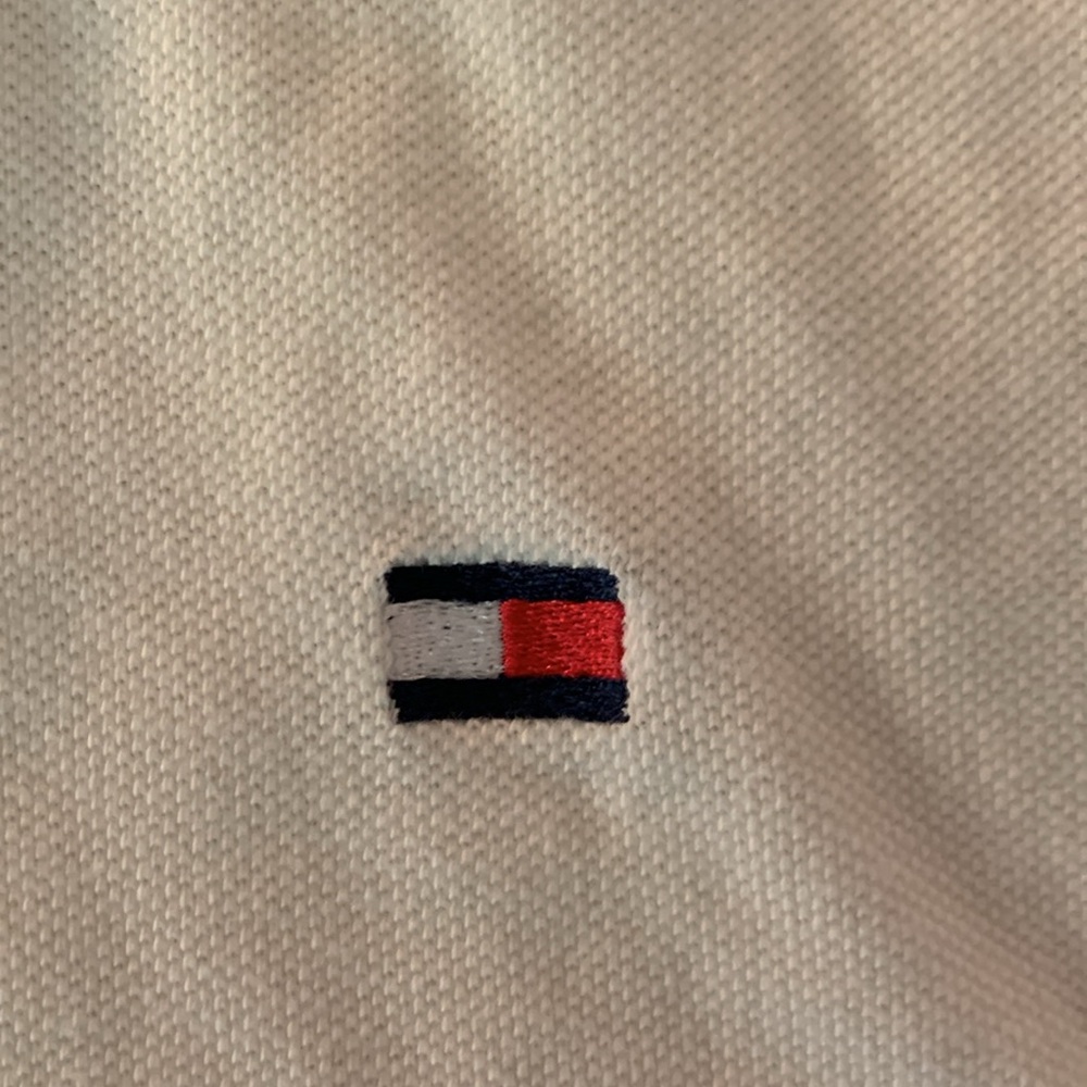 Tommy Hilfiger white polo shirt sleeve shirt. Preowned. Size M - Picture 3 of 8